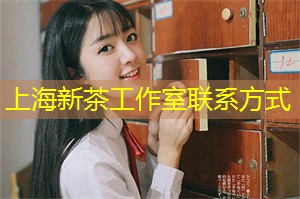 店内摆放着各式各样的文化艺术品